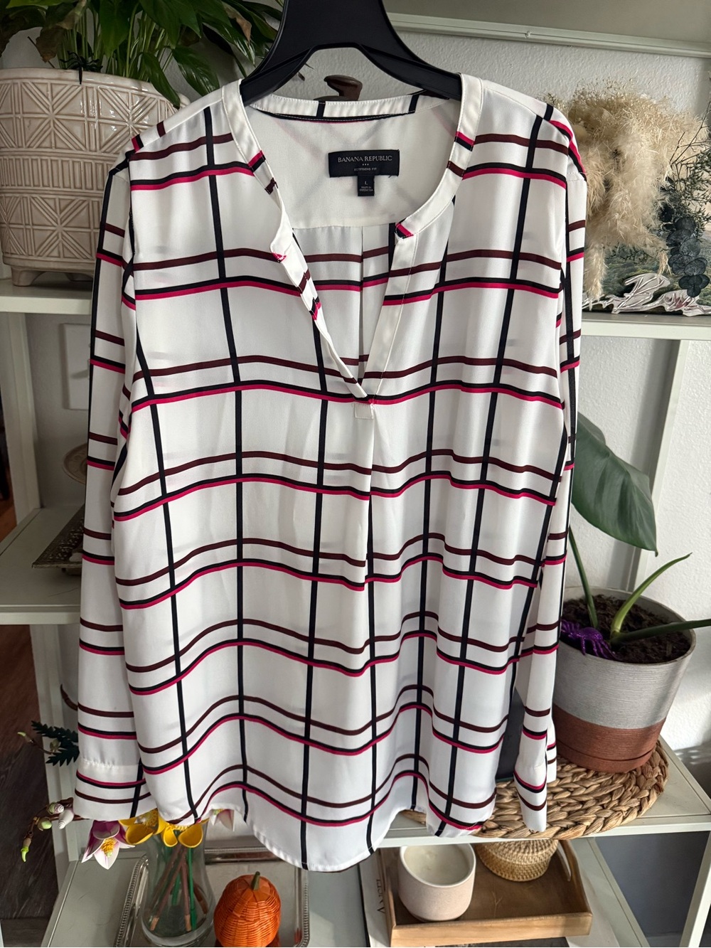 Banana Republic White Plaid Long-Sleeve V-Neck Blouse